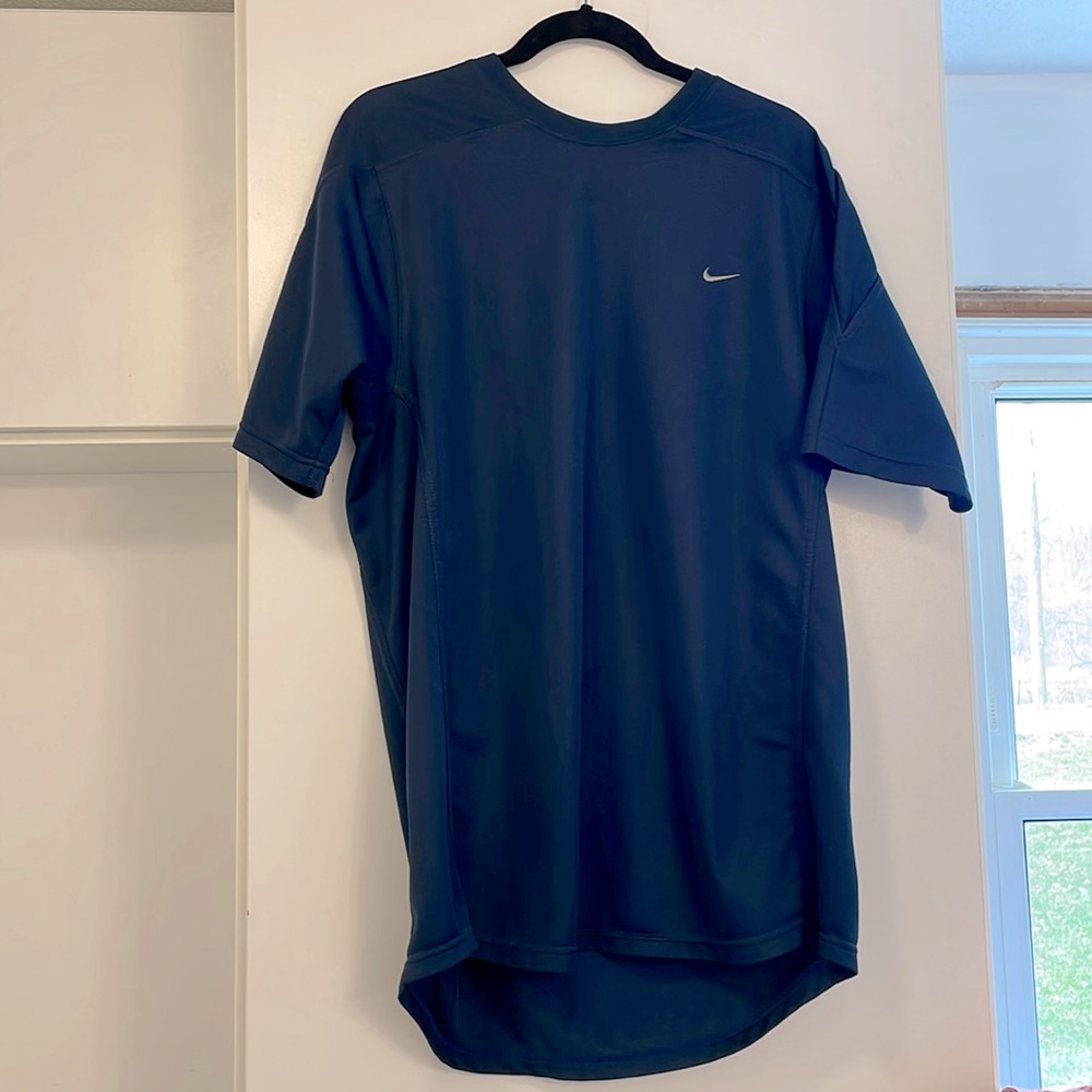 Men’s Navy Nike Short Sleeved Shirt